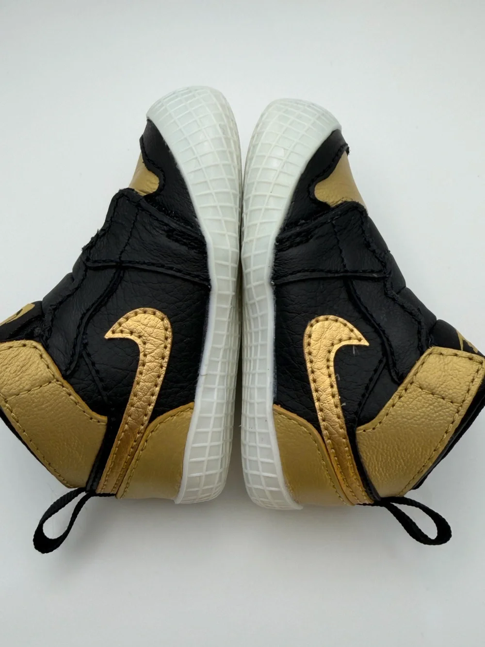 🚼 New Infant Jordan 1 Retro High OG Black Metallic Gold Size 3C